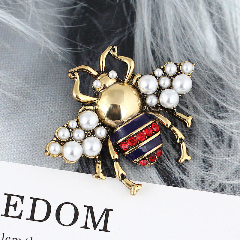 Beautiful Insect Emellished Brooch Golden
