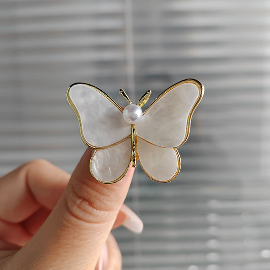 White Pearl Cute Butterfly Brooch